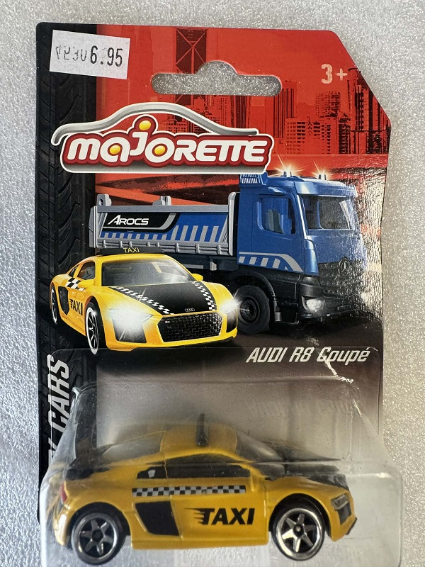 City Cars- Audi R8 Coupe Taxi