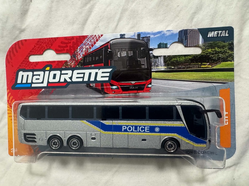 City Man Lion S Coach - Police