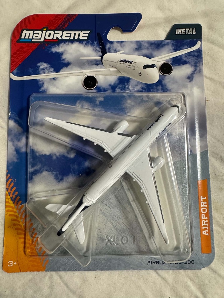 Licenced Plane - Airbus A350-900