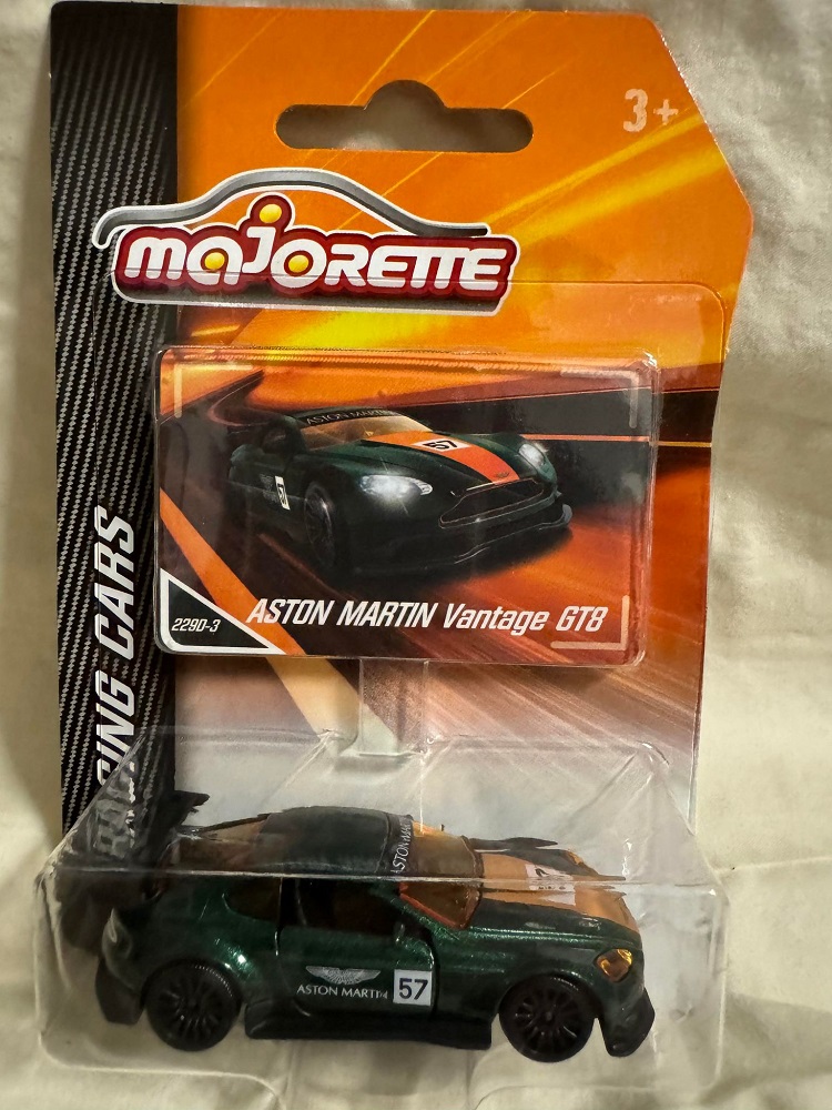 Racing Cars - Aston Martin Vantage GT8 Dark Green