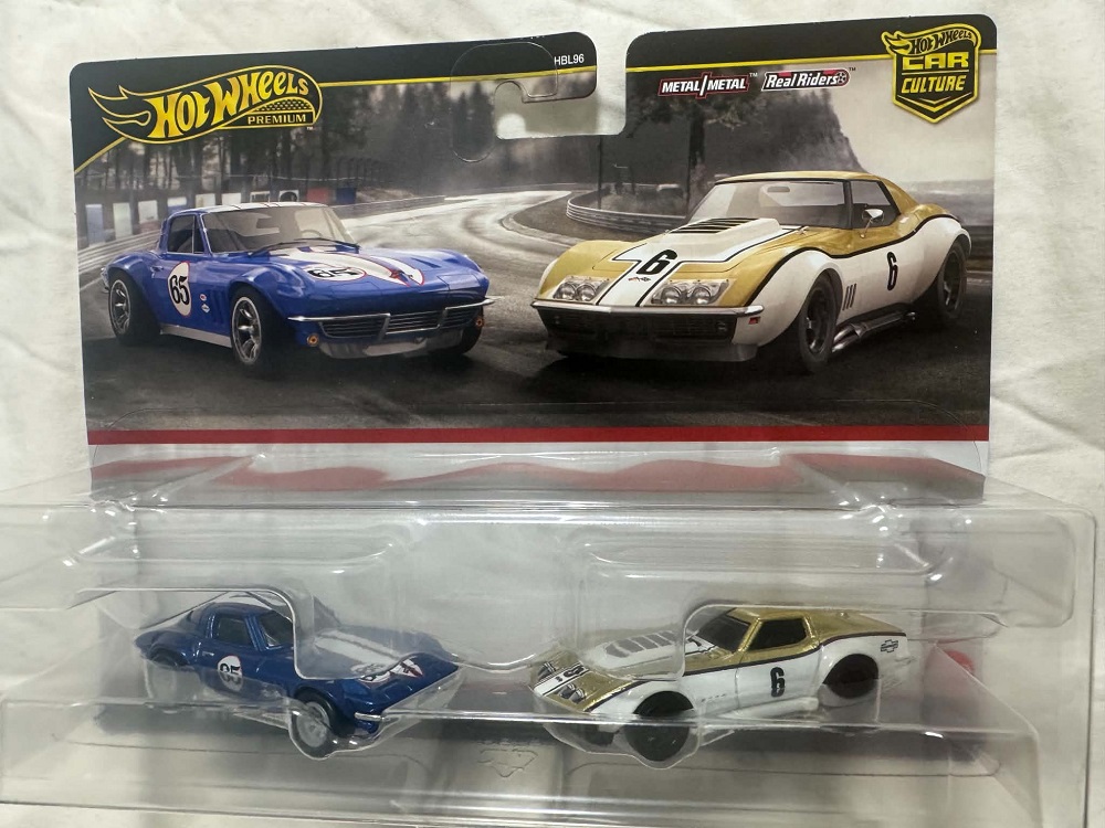 Car Culture Twin Pack - Custom Corvette Stingray Coupe & '69 Copo Corvette