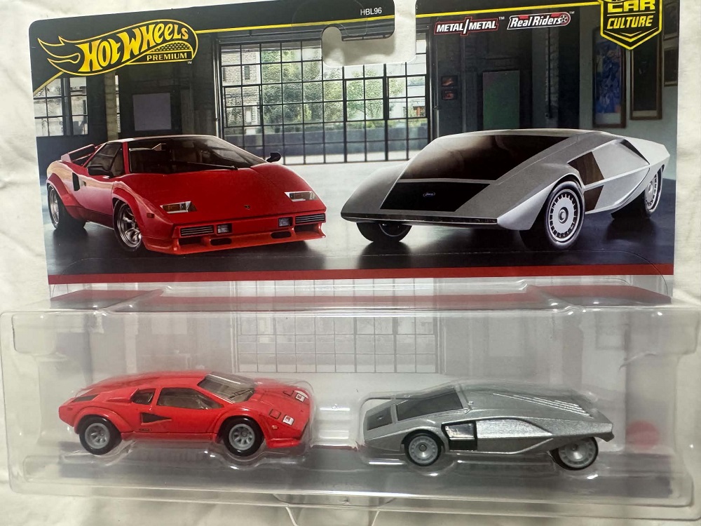 Car Culture Twin Pack - Lamborghini Countach LP5000 QV & Lancia Stratos Zero